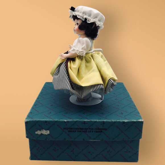 Madame Alexander 8" Doll France International Dolls Collection - Picture 4 of 9